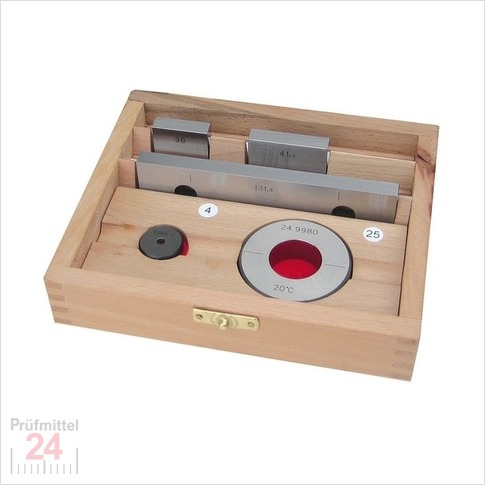 STEINLE 5tlg Parallelendmass Prüfsatz Stahl 5tlg
für Messschieber bis 150 mm Toleranzklasse: (1)
5 tlg. (30 / 41,3 / 131,4 mm) mit Einstellring (4 u. 25 mm)